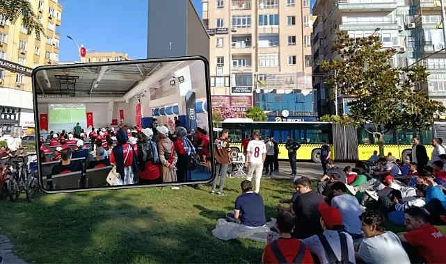Şanlıurfa’da milli maç coşkusu meydanlara taştı