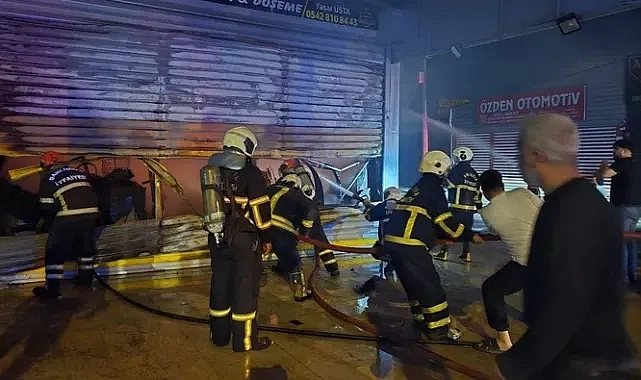 Şanlıurfa’da yangın: İki iş yeri kullanılamaz hale geldi