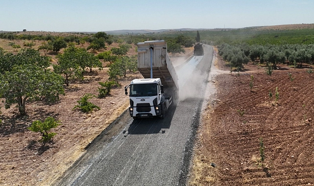 Büyükşehir’den Birecik’te 40 Kilometrelik Grup Yoluna Sathi Asfalt