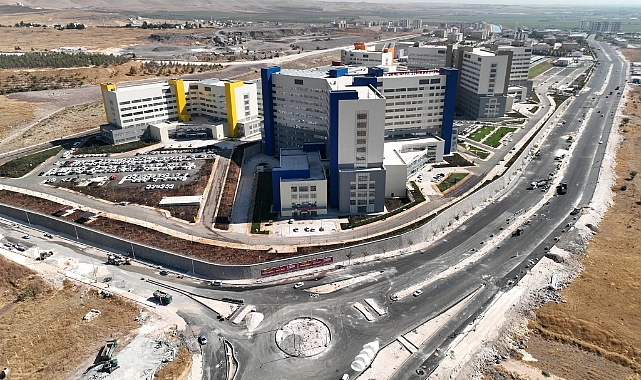 Büyükşehir, Şanlıurfa Şehir Hastanesi Yolunda Ulaşımı Rahatlatıyor